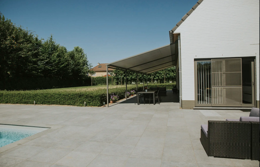 Textilfedésű pergola